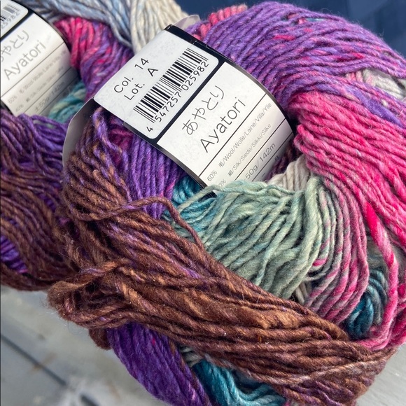 NORO AYATORI TheWorld of Nature Luxury Yarn Three 50 gram balls in bundle - Picture 5 of 10